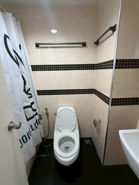 Condo One X Sukhumvit 26, Bangkok, Soi Sukhumvit 26, Sukhumvit Road, Khong Tan, Khlong Toei, Bangkok, 1 Bedroom, 52 sqm, Condo For Rent, by Khun Toey เตย, 500282681 - DDproperty.com