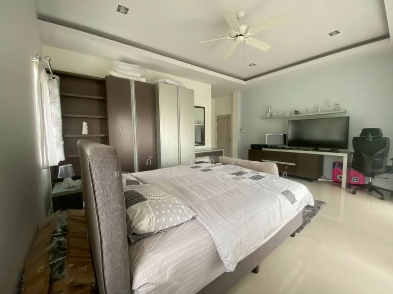 Lakeside Court 5, Chon Buri (Pattaya), Poong, Bang Lamung (Pattaya), Chon Buri (Pattaya), 4 Bedrooms, 300 sqm, Single Detached House For Sale, by ภัทรภร ภัทรเดชดำรงค์, 500282694 - DDproperty.com