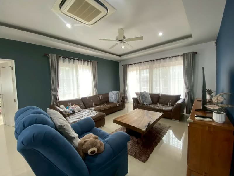 Lakeside Court 5, Chon Buri (Pattaya), Poong, Bang Lamung (Pattaya), Chon Buri (Pattaya), 4 Bedrooms, 300 sqm, Single Detached House For Sale, by ภัทรภร ภัทรเดชดำรงค์, 500282694 - DDproperty.com