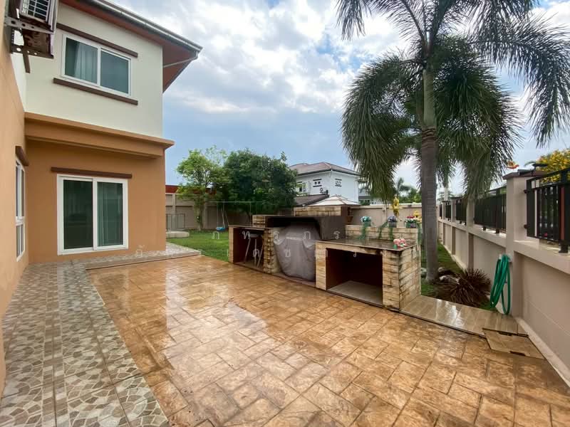 Lakeside Court 5, Chon Buri (Pattaya), Poong, Bang Lamung (Pattaya), Chon Buri (Pattaya), 4 Bedrooms, 300 sqm, Single Detached House For Sale, by ภัทรภร ภัทรเดชดำรงค์, 500282694 - DDproperty.com