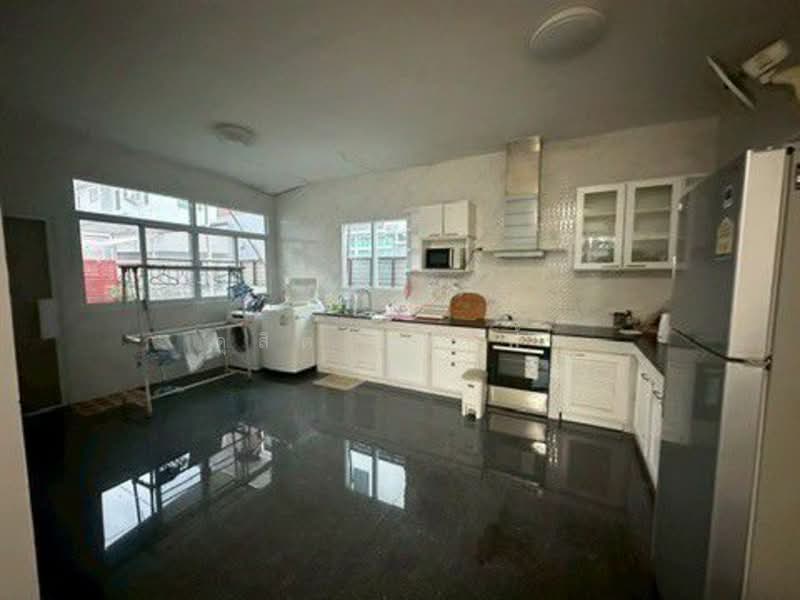 ให้เช่าบ้านเดี่ยวหลังใหญ่ ใจกลาง ศรีราชา, Chon Buri (Pattaya), Surasak, Si Racha, Chon Buri (Pattaya), 3 Bedrooms, 180 sqm, Single Detached House For Rent, by Dusit Saengfa, 500282711 - DDproperty.com
