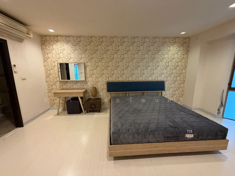 Royal Castle Sukhumvit, Bangkok, 30 Soi Sukhumvit 39, Khlongtoei Nua, Watthana, Bangkok, 3 Bedrooms, 165 sqm, Condo For Sale, by Jirayu Chaiyawattanasiri, 500282741 - DDproperty.com