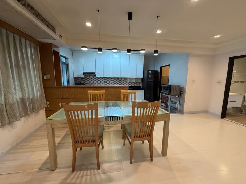 Royal Castle Sukhumvit, Bangkok, 30 Soi Sukhumvit 39, Khlongtoei Nua, Watthana, Bangkok, 3 Bedrooms, 165 sqm, Condo For Sale, by Jirayu Chaiyawattanasiri, 500282741 - DDproperty.com