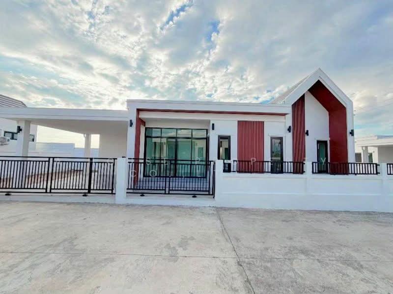 Brand new detached house for sale, opposite Bueng Health Center, Sriracha., Chon Buri (Pattaya), Bueng, Si Racha, Chon Buri (Pattaya), 3 Bedrooms, 206 sqm, Single Detached House For Sale, by A House Property Co.,Ltd., 500282865 - DDproperty.com