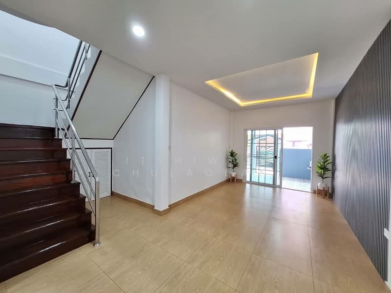Nattakarn Village, Bangkok, Sai Mai, Sai Mai, Bangkok, 3 Bedrooms, 210 sqm, Townhouse For Sale, by Itthiwat Chulaolan, 500282905 - DDproperty.com