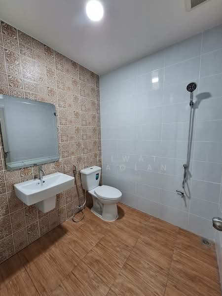 Nattakarn Village, Bangkok, Sai Mai, Sai Mai, Bangkok, 3 Bedrooms, 210 sqm, Townhouse For Sale, by Itthiwat Chulaolan, 500282905 - DDproperty.com