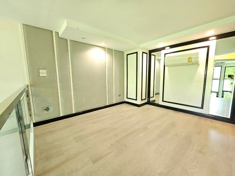 Land with Building Bearing 5, Bangkok, -, Bang Na, Bang Na, Bangkok, 2 Bedrooms, 351 sqm, Single Detached House For Sale, by Connex Property, 500282921 - DDproperty.com