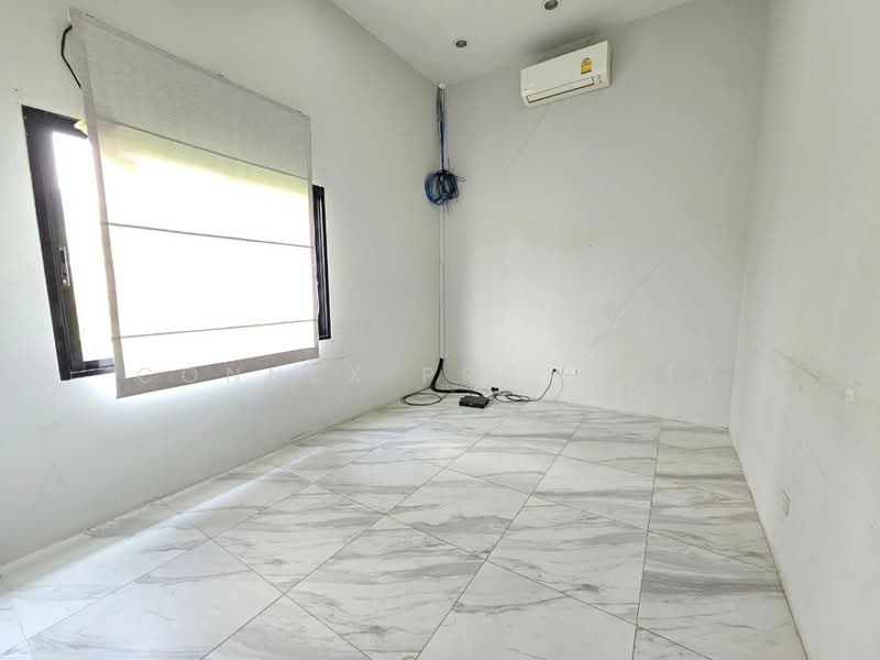 Land with Building Bearing 5, Bangkok, -, Bang Na, Bang Na, Bangkok, 2 Bedrooms, 351 sqm, Single Detached House For Sale, by Connex Property, 500282921 - DDproperty.com