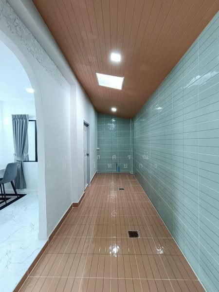 Poonsinh Thani 3, Bangkok, Rat Phatthana Road, Khlong Song Ton Nun, Lat Krabang, Bangkok, 3 Bedrooms, 120 sqm, Townhouse For Sale, by นภัสศรณ์ วงศ์สินไทยกร (นันท์), 500282925 - DDproperty.com