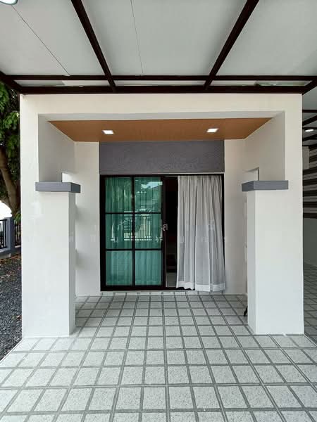 Poonsinh Thani 3, Bangkok, Rat Phatthana Road, Khlong Song Ton Nun, Lat Krabang, Bangkok, 3 Bedrooms, 120 sqm, Townhouse For Sale, by นภัสศรณ์ วงศ์สินไทยกร (นันท์), 500282925 - DDproperty.com