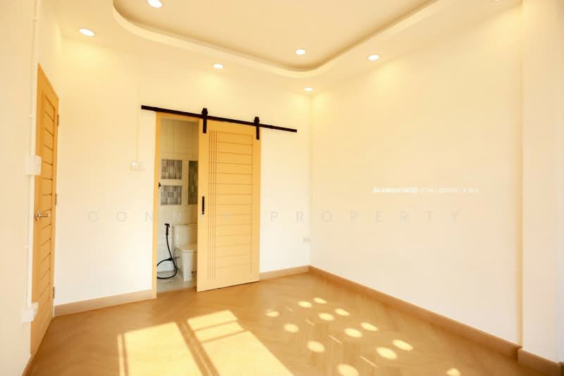 For Sale - Townhome , Lat Phrao 41, Bangkok
