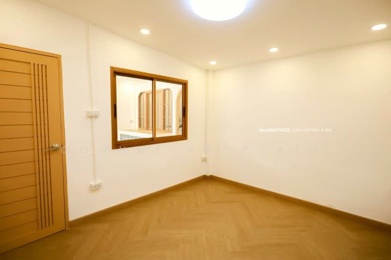 For Sale - Townhome , Lat Phrao 41, Bangkok