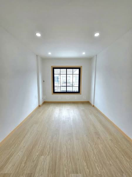 BUSARIN BANGBUATHONG, Nonthaburi, Bang Bua Thong, Bang Bua Thong, Nonthaburi, 4 Bedrooms, 101 sqm, Townhouse For Sale, by NR AGENT, 500283003 - DDproperty.com