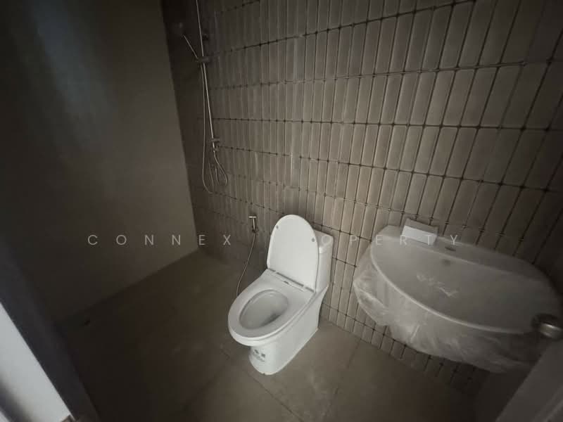 Fully Renovated 2- Storey Townhouse in Chokchai 4 Soi 40, Bangkok, ลาดพร้าววังหิน, Lat Phrao, Lat Phrao, Bangkok, 3 Bedrooms, 23 sqm, Townhouse For Sale, by Connex Property, 500283056 - DDproperty.com