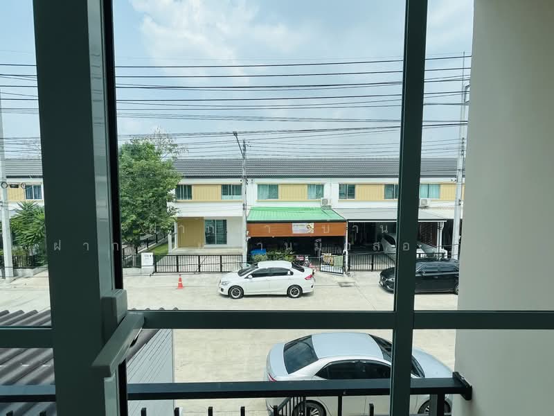 ขายบ้านใหม่ถูกกว่าโครงการ 4.5แสน พฤกษาติดถนนรังสิตนครนายก ไม่เคยพักอาศัย หน้ากว้าง 5.7เมตร, Pathum Thani, รังสิต-นครนายก, Lam Phak Kut, Thanyaburi, Pathum Thani, 3 Bedrooms, 125 sqm, Townhouse For Sale, by ฝากขายบ้าน ฝากขายบ้านมือสอง ฝากขายอสัง Realty HuB, 500283059 - DDproperty.com