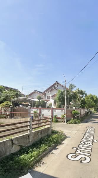 บ้านหลังมุม ที่ดินสวยหายาก ศรีนครินทร์45 การเดินทางสะดวก สร้างบ้านสวยมาก ถนนศรีนครินทร์ 45, กรุงเทพ, ศรีนครินทร์45, ประเวศ, กรุงเทพ, 180 ตร.ม., บ้านเดี่ยว ขาย, โดย Nutthavadee Kittihut, 500283076 - DDproperty.com