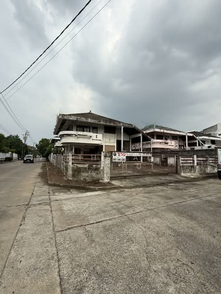 บ้านหลังมุม ที่ดินสวยหายาก ศรีนครินทร์45 การเดินทางสะดวก สร้างบ้านสวยมาก ถนนศรีนครินทร์ 45, กรุงเทพ, ศรีนครินทร์45, ประเวศ, กรุงเทพ, 180 ตร.ม., บ้านเดี่ยว ขาย, โดย Nutthavadee Kittihut, 500283076 - DDproperty.com