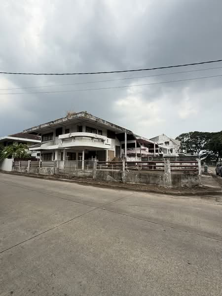บ้านหลังมุม ที่ดินสวยหายาก ศรีนครินทร์45 การเดินทางสะดวก สร้างบ้านสวยมาก ถนนศรีนครินทร์ 45, กรุงเทพ, ศรีนครินทร์45, ประเวศ, กรุงเทพ, 180 ตร.ม., บ้านเดี่ยว ขาย, โดย Nutthavadee Kittihut, 500283076 - DDproperty.com