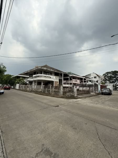 บ้านหลังมุม ที่ดินสวยหายาก ศรีนครินทร์45 การเดินทางสะดวก สร้างบ้านสวยมาก ถนนศรีนครินทร์ 45, กรุงเทพ, ศรีนครินทร์45, ประเวศ, กรุงเทพ, 180 ตร.ม., บ้านเดี่ยว ขาย, โดย Nutthavadee Kittihut, 500283076 - DDproperty.com