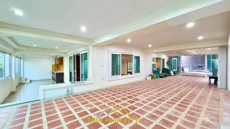 Pet Friendly Villa for Rent in South Pattaya, Chon Buri (Pattaya), Nong Hin Road, Bang Lamung, Bang Lamung (Pattaya), Chon Buri (Pattaya), 6 Bedrooms, 300 sqm, Villa For Rent, by Siwas Thepphabut, 500283081 - DDproperty.com