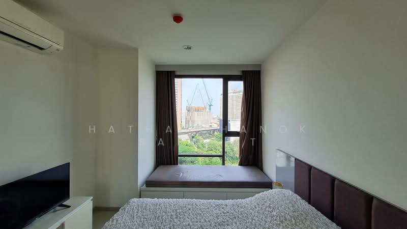Rhythm Sukhumvit 42, Bangkok, Soi Sukhumvit 42, Sukhumvit Road, Phra Kanong, Khlong Toei, Bangkok, 1 Bedroom, 50 sqm, Condo For Rent, by Hathaichanok Saenset, 500283179 - DDproperty.com