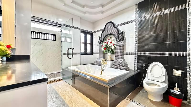 Thaibali Villa for Sale near Walking Street | 4-6% Roi, Chon Buri (Pattaya), Chateau Dale, Bang Lamung, Bang Lamung (Pattaya), Chon Buri (Pattaya), 5 Bedrooms, 375 sqm, Villa For Sale, by Siwas Thepphabut, 500283222 - DDproperty.com