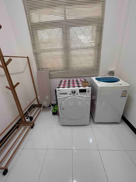 Single-story detached house, 160 sq.m., fully furnished and ready to move in., Bangkok, Samsen Nok, Huai Khwang, Bangkok, 3 Bedrooms, 160 sqm, Single Detached House For Sale, by Krittika Tangsubkul, 500283238 - DDproperty.com