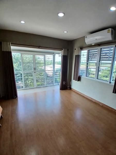 Ratirat 3 Ladpladuk - Khlong Ta Chom, Nonthaburi, Thawi Watthana, Sai Noi, Nonthaburi, 3 Bedrooms, 160 sqm, Single Detached House For Sale, by HOME Real Estate Service, 500283240 - DDproperty.com