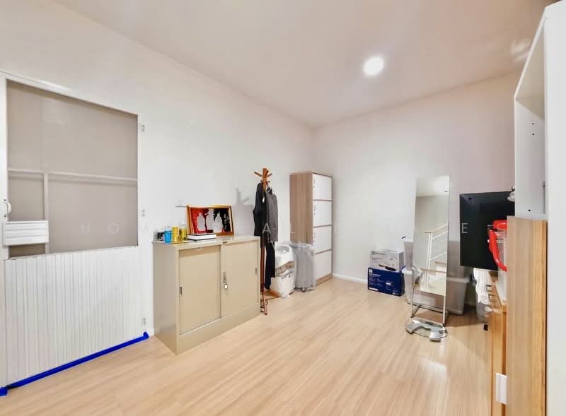 Baan Klang Muang Ratchada-Wongsawang, Nonthaburi, Piboonsongkram Road, Bang Khen, Muang Nonthaburi, Nonthaburi, 4 Bedrooms, 166 sqm, Townhouse For Sale, by HOME Real Estate Service, 500283243 - DDproperty.com