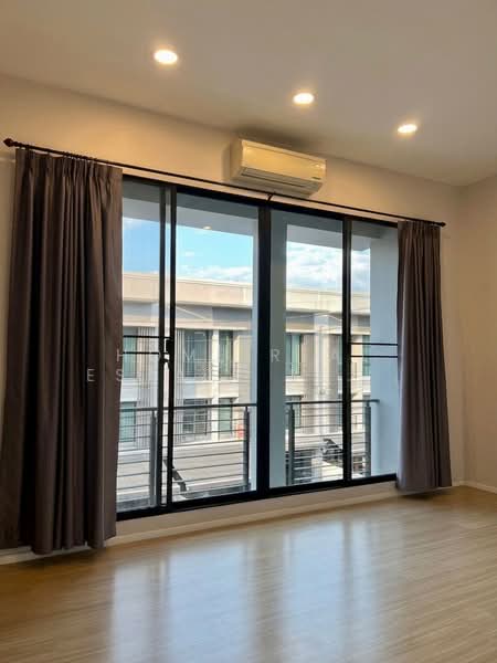 Baan Klang Muang Ngamwongwan, Bangkok, Soi Ngamwongwan 47 Yeak 6-11, Thung Song Hong, Lak Si, Bangkok, 3 Bedrooms, 149 sqm, Townhouse For Sale, by HOME Real Estate Service, 500283245 - DDproperty.com