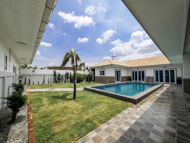 Pool Villa for Sale Huay Yai East Pattaya, Chon Buri (Pattaya), Bang Lamung, Bang Lamung (Pattaya), Chon Buri (Pattaya), 5 Bedrooms, 255 sqm, Villa For Sale, by PLC real estate, 500283268 - DDproperty.com