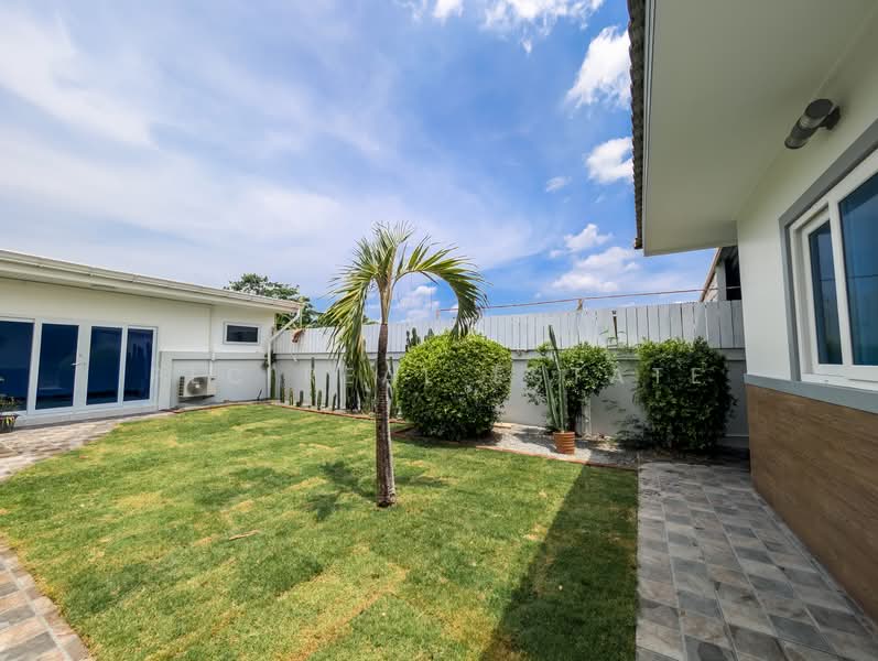Pool Villa for Sale Huay Yai East Pattaya, Chon Buri (Pattaya), Bang Lamung, Bang Lamung (Pattaya), Chon Buri (Pattaya), 5 Bedrooms, 255 sqm, Villa For Sale, by PLC real estate, 500283268 - DDproperty.com