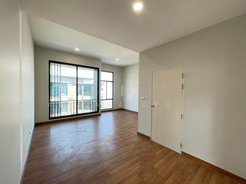 Baan Klang Muang Nawamin 42, Bangkok, Soi Nawamin 42, Nawamin Road, Khlong Kum, Bueng Kum, Bangkok, 3 Bedrooms, 148 sqm, Townhouse For Sale, by Angsanaporn D, 500283269 - DDproperty.com