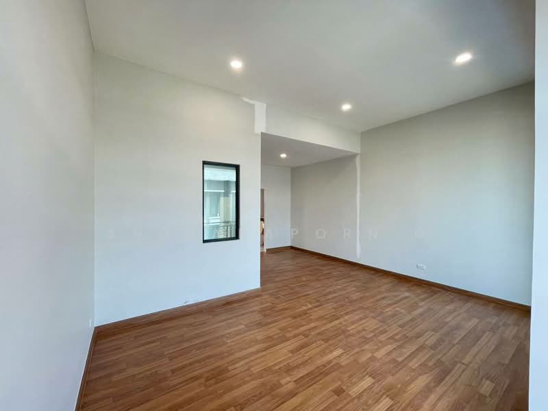 Baan Klang Muang Nawamin 42, Bangkok, Soi Nawamin 42, Nawamin Road, Khlong Kum, Bueng Kum, Bangkok, 3 Bedrooms, 148 sqm, Townhouse For Sale, by Angsanaporn D, 500283269 - DDproperty.com