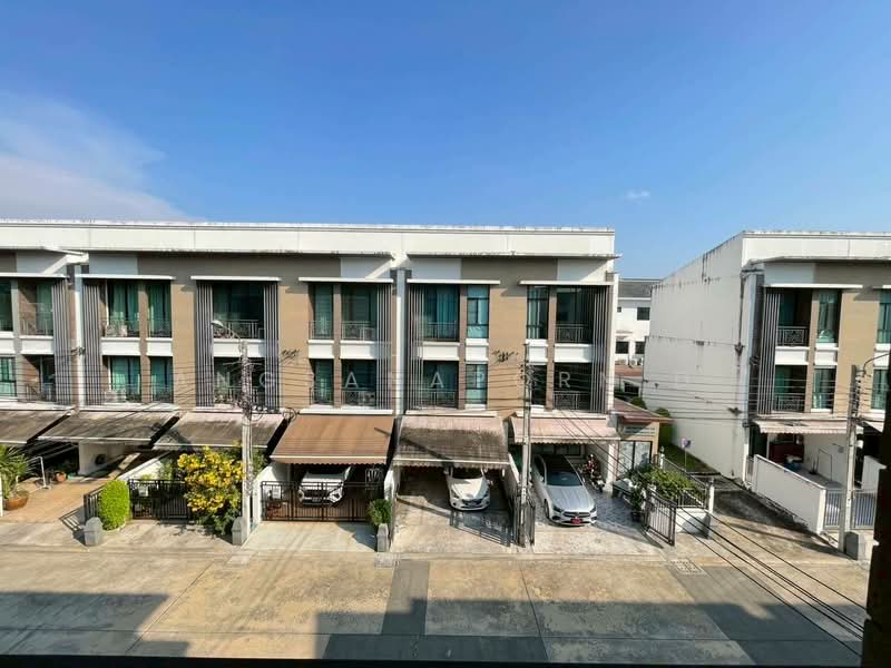 Baan Klang Muang Nawamin 42, Bangkok, Soi Nawamin 42, Nawamin Road, Khlong Kum, Bueng Kum, Bangkok, 3 Bedrooms, 148 sqm, Townhouse For Sale, by Angsanaporn D, 500283269 - DDproperty.com