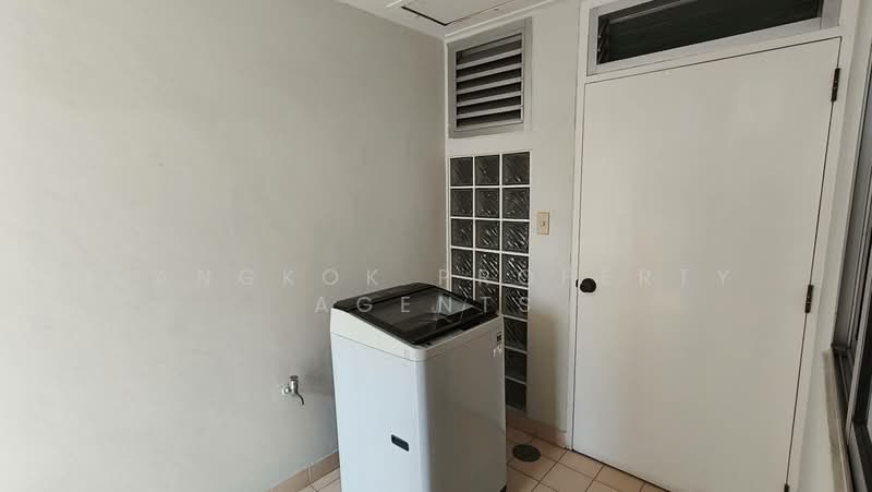 Krungthep Thani Tower, Bangkok, 56 Soi Sukhumvit 24, Khong Tan, Khlong Toei, Bangkok, 3 Bedrooms, 230 sqm, Condo For Rent, by BANGKOK PROPERTY AGENTS, 500283280 - DDproperty.com