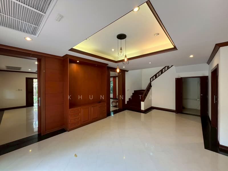For Rent - Rare Find! Spacious House for Rent in Prime Bangkok Location, Bangkok