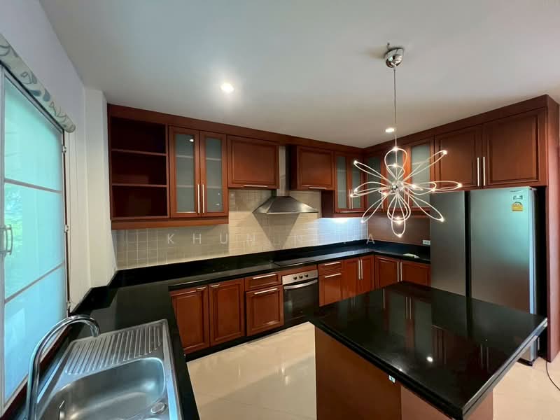 For Rent - Rare Find! Spacious House for Rent in Prime Bangkok Location, Bangkok
