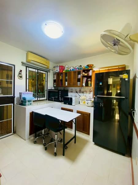 Pruksa Village 1 Lumlukka Klong 6, Pathum Thani, Soi Bueng Kham Phroi, Bung Kham Proi, Lam Luk Ka, Pathum Thani, 4 Bedrooms, 216 sqm, Single Detached House For Sale, by Itthiwat Chulaolan, 500283318 - DDproperty.com