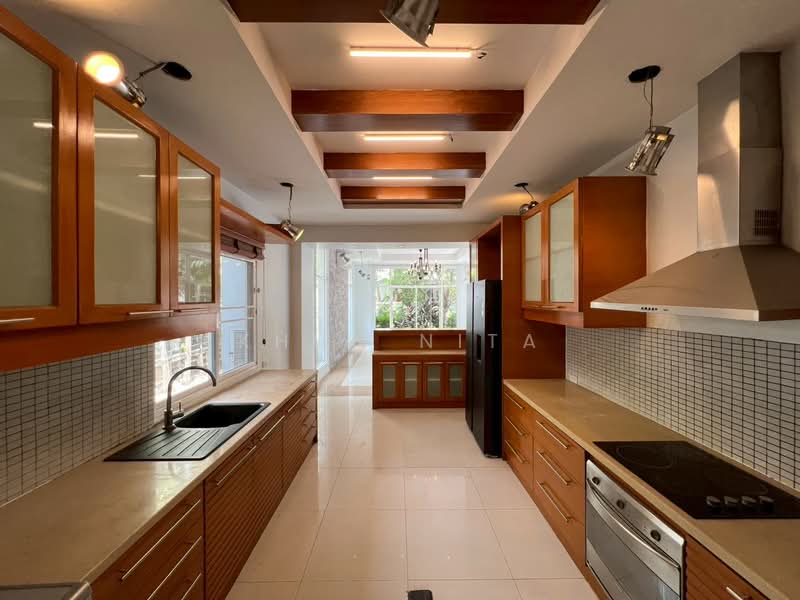 Family-Friendly House | Easy Access to BTS, Bangkok, Khong Tan, Khlong Toei, Bangkok, 4 Bedrooms, 400 sqm, Single Detached House For Rent, by Khun Nita, 500283328 - DDproperty.com