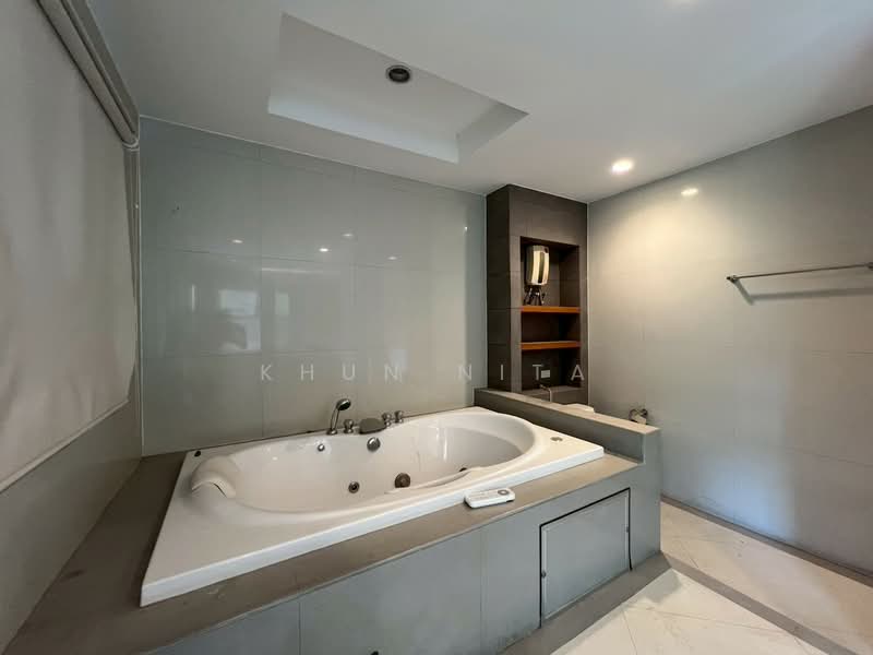 Family-Friendly House | Easy Access to BTS, Bangkok, Khong Tan, Khlong Toei, Bangkok, 4 Bedrooms, 400 sqm, Single Detached House For Rent, by Khun Nita, 500283328 - DDproperty.com