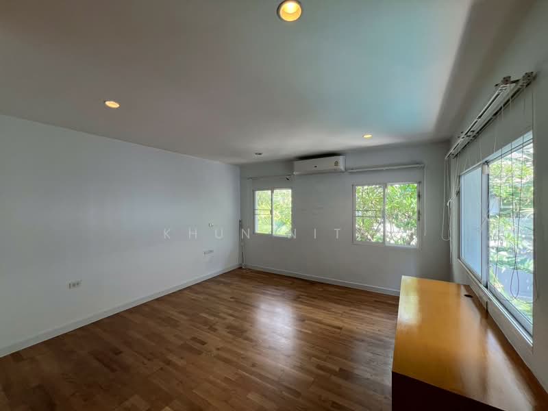 Family-Friendly House | Easy Access to BTS, Bangkok, Khong Tan, Khlong Toei, Bangkok, 4 Bedrooms, 400 sqm, Single Detached House For Rent, by Khun Nita, 500283328 - DDproperty.com