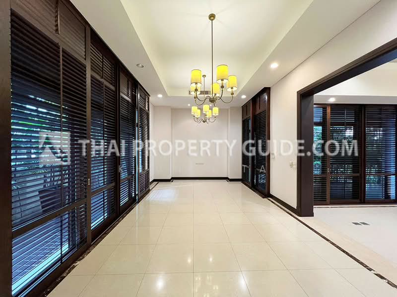 Modern Compound House with Private Space | Perfect for Expat Families, กรุงเทพ, คลองเตย, คลองเตย, กรุงเทพ, 800 ตร.ม., บ้านเดี่ยว ให้เช่า, โดย Khun Nita, 500283345 - DDproperty.com