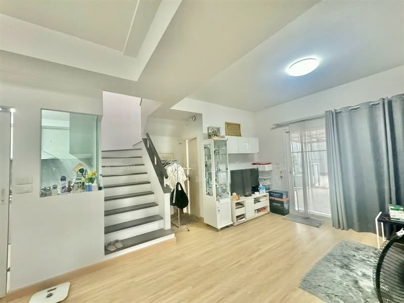 Villaggio Pinklao-Salaya, Nonthaburi, Samretpattana Road, Sala Klang, Bang Kruai, Nonthaburi, 2 Bedrooms, 150 sqm, Single Detached House For Sale, by คุณ ฐิชาปัณณ์ สังวาลรัมย์ (ปูน), 500283356 - DDproperty.com