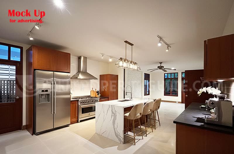ให้เช่า - Large Detached House for Rent | Perfect for Families in Ekkamai, กรุงเทพ