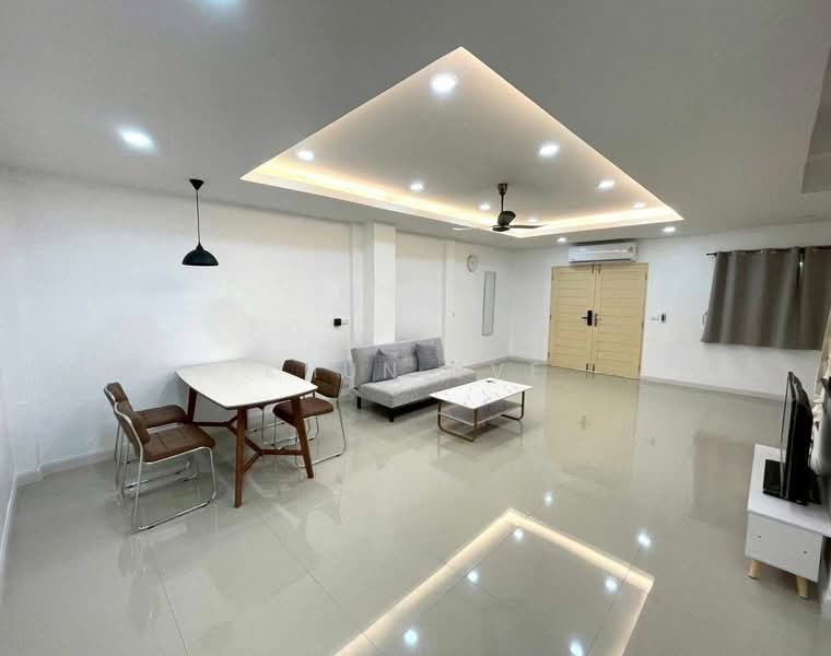 For Rent - Townhouse for Rent near BTS On Nut (SPSEVE1893), Bangkok