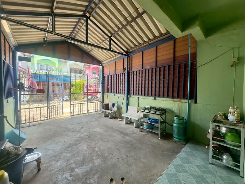 ทาวน์เฮ้าส์ 2 ชั้น 16 ตร.ว. หมู่บ้านเลขที่5 สมุทรสาคร ซอยรัตนะรัตน์, Samut Sakhon, ถนนเศรษฐกิจ1, Tha-Sai, Muang Samut Sakhon, Samut Sakhon, 2 Bedrooms, 80 sqm, Townhouse For Sale, by คุณ ผ่องใส เปาะทอง (อัญ), 500283514 - DDproperty.com