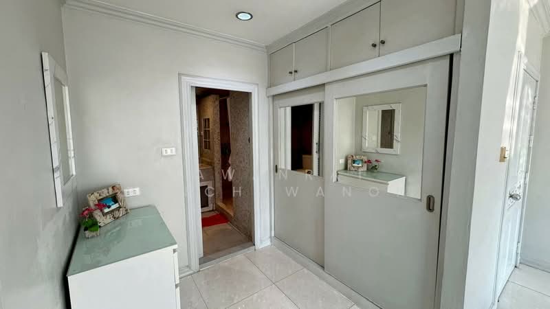Saranjai Mansion, Bangkok, Soi Sukhumvit 6, Khlong Toei, Khlong Toei, Bangkok, 1 Bedroom, 70 sqm, Condo For Rent, by Pawanrat Panchawanon, 500283530 - DDproperty.com