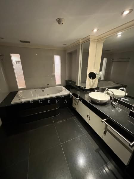 All Seasons Mansion, Bangkok, Soi Ruamrudee, Wireless Road, Lumphini, Pathum Wan, Bangkok, 4 Bedrooms, 362 sqm, Condo For Rent, by Nakarin  Sookpaiboon, 500283581 - DDproperty.com