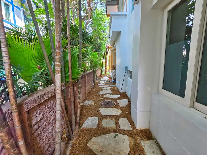 Laddarom Ratchaphruek-Pinklao, Bangkok, Ratchaphruek-Pinklao Road, Taling Chan, Taling Chan, Bangkok, 4 Bedrooms, 265 sqm, Single Detached House For Sale, by ณัฐคม เกิดอนันต์, 500283678 - ข้างบ้าน ลัดดารมย์ ราชพฤกษ์-ปิ่นเกล้า - DDproperty.com